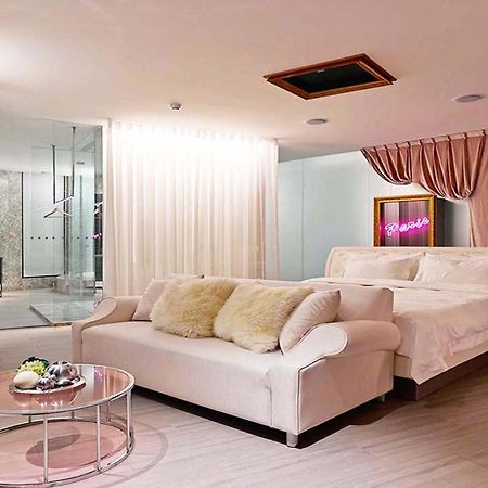 All-Ur Boutique Motel-Hsin Chu Branch Hsinchu Esterno foto